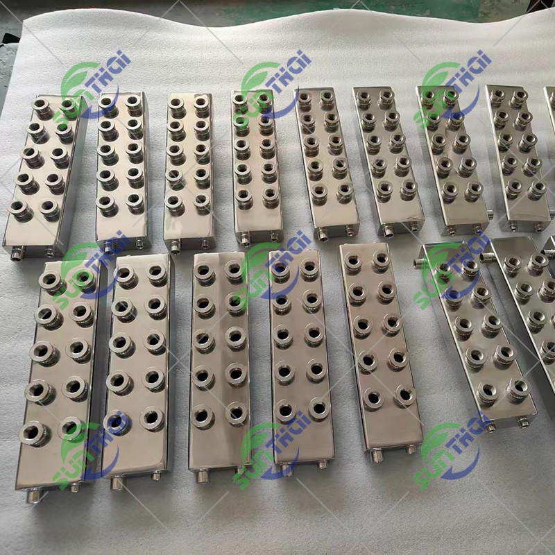 stainless steel manifold.jpg